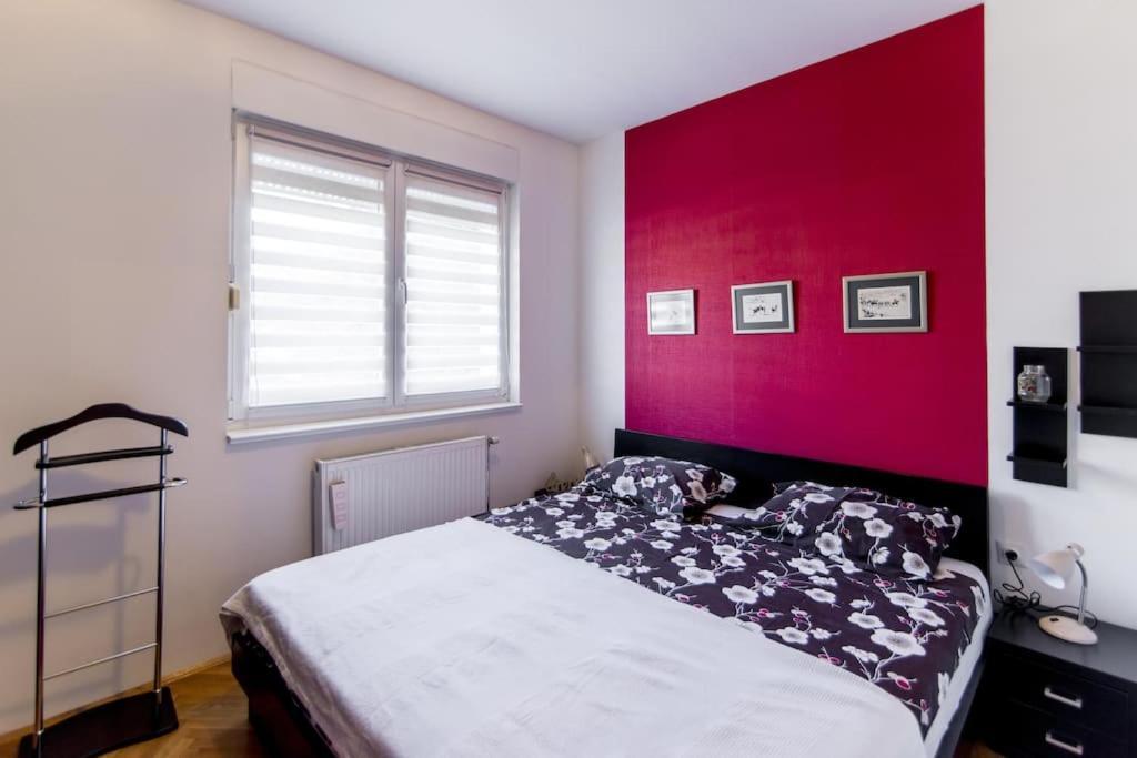 Modern Living Apts - Botanica - Private Parking Nowy Sad Zewnętrze zdjęcie