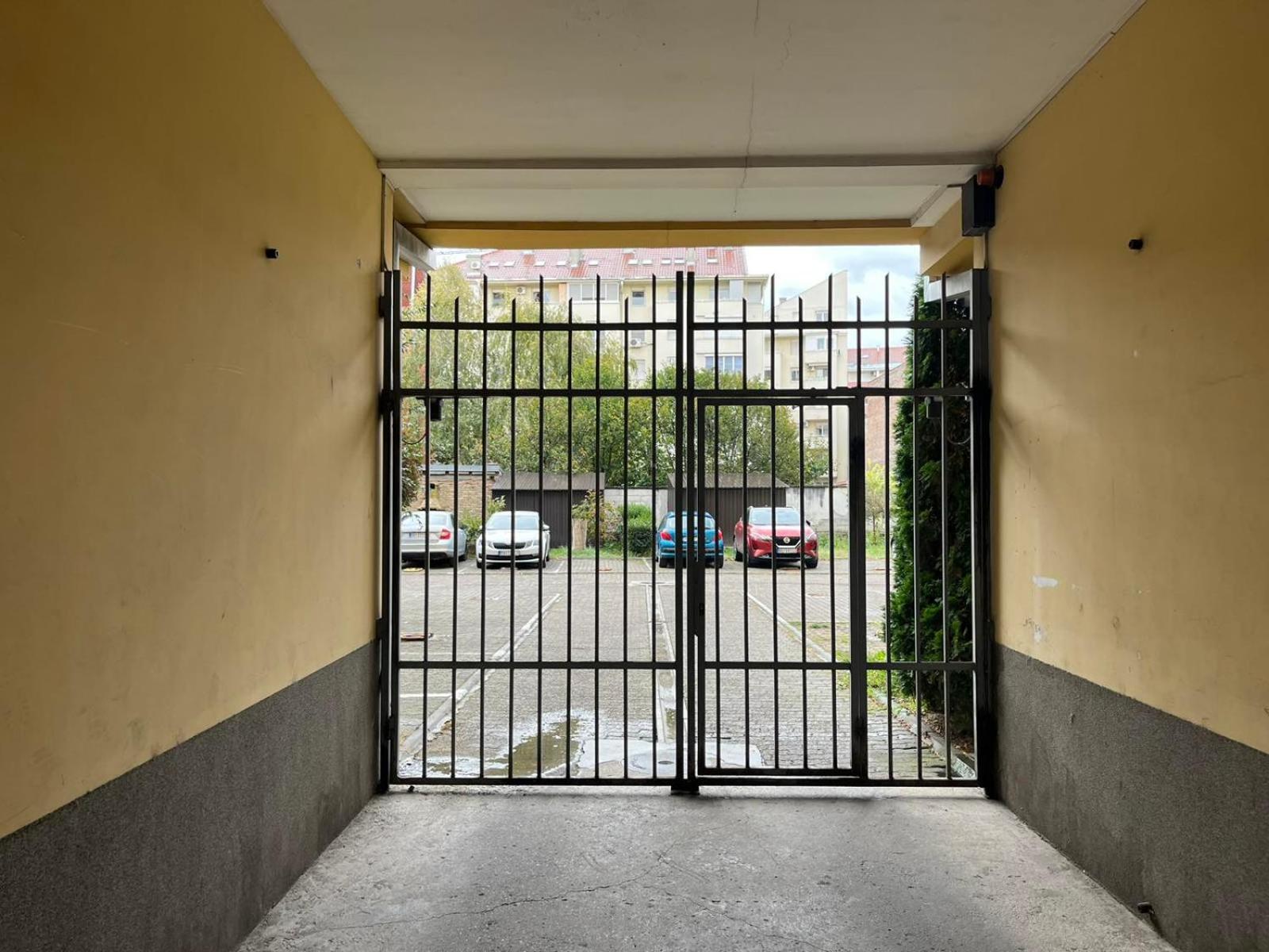 Modern Living Apts - Botanica - Private Parking Nowy Sad Zewnętrze zdjęcie